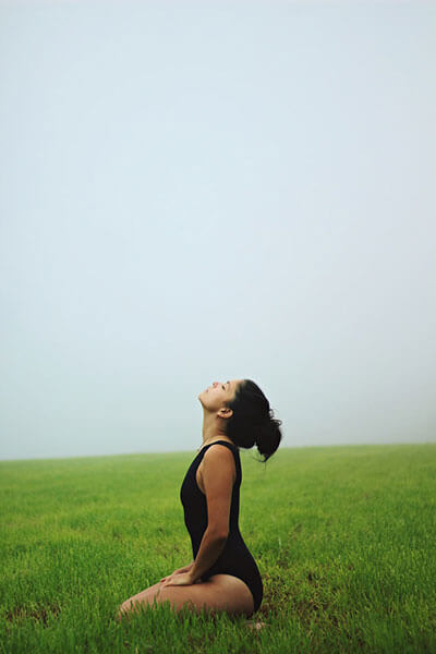 como-quitar-la-ansiedad-de-comer-meditacion-yoga-taichi